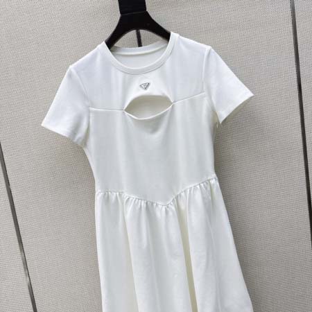 2026年4月4日入荷春夏新作Prada 高級品復刻 女性服 KL工場