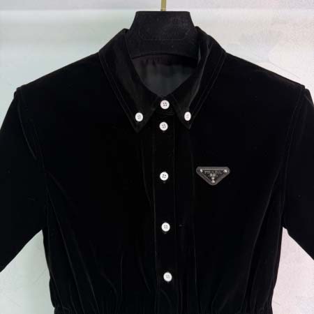 2026年4月4日入荷春夏新作Prada 高級品復刻 女性服 KL工場