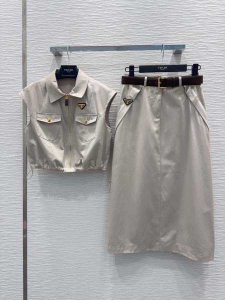 2026年4月4日入荷春夏新作Prada セット 上下高級品復刻 女性服 KL工場