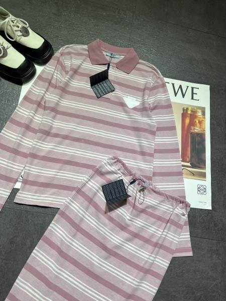 2026年4月4日入荷春夏新作Prada セット 上下高級品復刻 女性服 KL工場