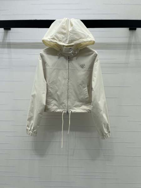 2026年4月4日入荷春夏新作Prada セット 上下高級品復刻 女性服 KL工場