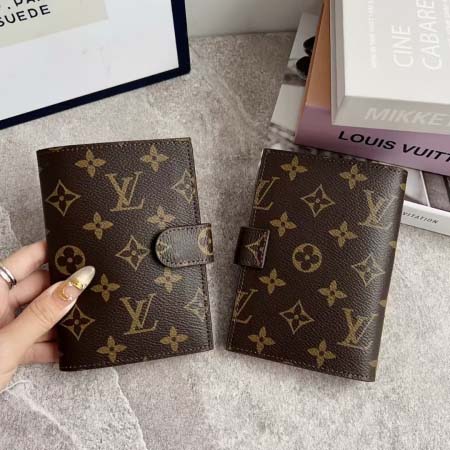 2026年4月10日入荷新作Louis VuittonIphoneケース全機種対応携帯ファッション/誕生日プレゼント/贈り物