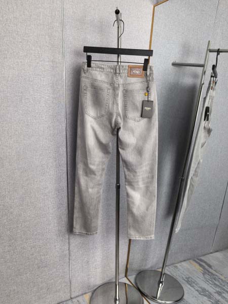 2026年4月18日新作Fendiジーパン高品質/誕生日プレゼント/FF工場