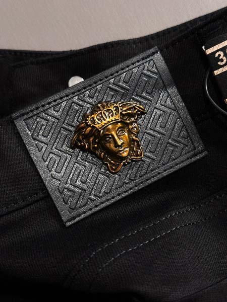 2026年4月20日新作Versaceジーパン高品質/誕生日プレゼント/FF工場