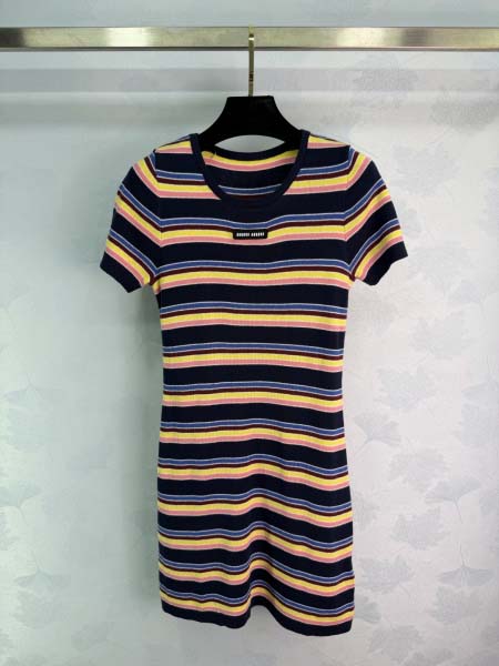 2026年4月4日入荷春夏新作Prada 高級品復刻 女性服...