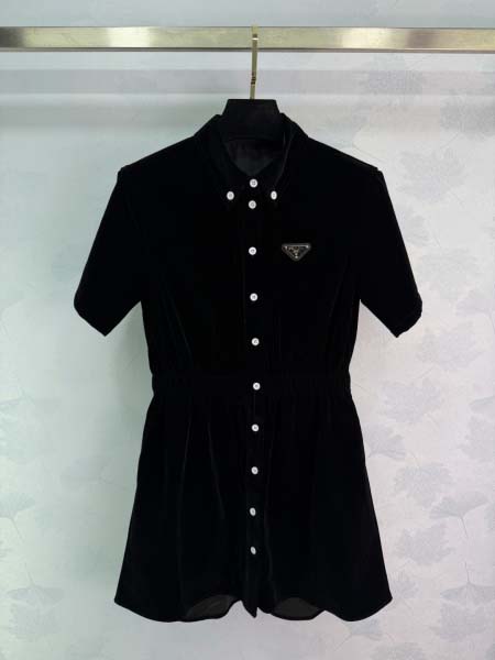 2026年4月4日入荷春夏新作Prada 高級品復刻 女性服...