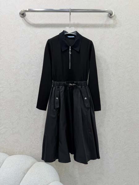 2026年4月4日入荷春夏新作Prada 高級品復刻 女性服...