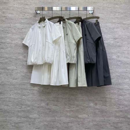 2026年4月4日入荷春夏新作Prada セット 上下高級品...