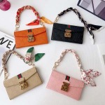 2026年4月10日入荷新作Louis VuittonIphoneケース全機種対応携帯ファッション/誕生日プレゼント/贈り物