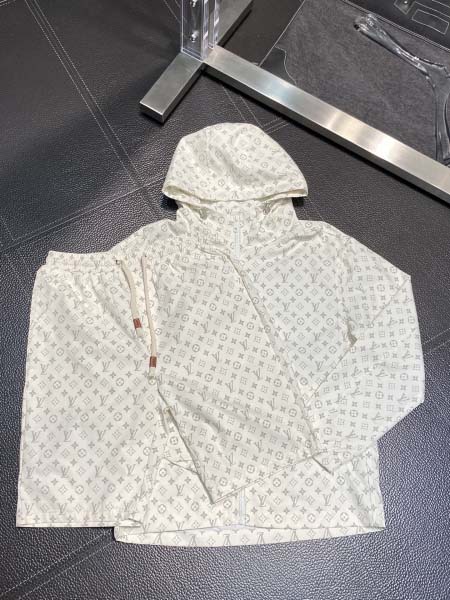 2026年4月15日新作Louis vuitton上下高品質...