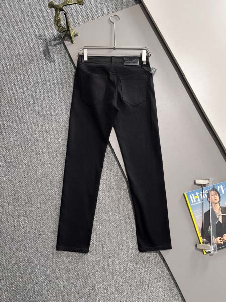 2026年4月19日新作Fendiジーパン高品質/誕生日プレ...