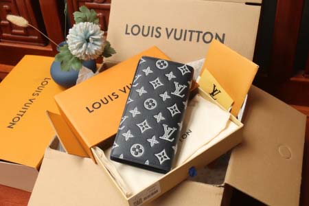 2026年10月15日新作高品質Louis Vuitton 財布BRAZZA M83380 Monogram Shadow，Brazza /LH工場