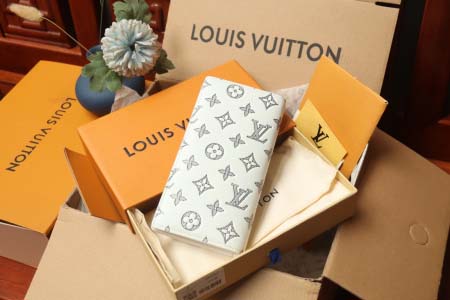 2026年10月15日新作高品質Louis Vuitton 財布BRAZZA M83380 Monogram Shadow，Brazza /LH工場