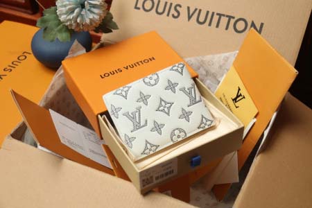 2026年10月15日新作高品質Louis Vuitton 財布M83379 Multiple，Monogram Shadow /LH工場