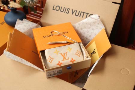 2026年10月15日新作高品質Louis Vuitton 財布 M82204  LV GradientMonogram Empreinte /LH工場