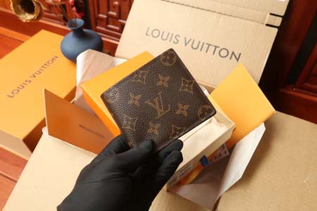 2026年10月15日新作高品質Louis Vuitton 財布M64002 SLENDER  Monogram Eclipse，Slender /LH工場
