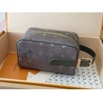 2026年10月15日新作高品質Louis Vuitton バッグM26963  DOIT Locker Dopp Kit rell /LH工場