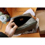 2026年10月15日新作 高品質Louis Vuitton バッグM26963   DOIT   Locker Dopp  /LH工場