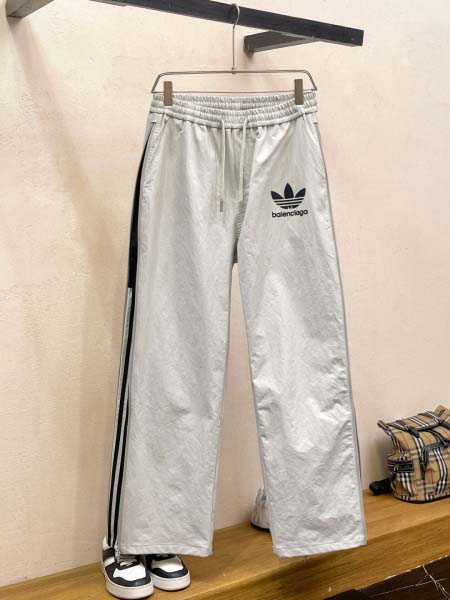 2026年10月27日入荷秋冬新作Balenciagaスラッ...
