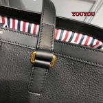 2022年11月秋冬高品質人気新作入荷THOM BROWNE ブランドバッグ人気 youyou工場37*42*14.5cm