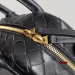 2024年原版復刻新作入荷 Bottega Veneta バッグ dy工場 size:23.5*17.9*9cm