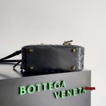 2024年原版復刻新作入荷 Bottega Veneta バッグ dy工場 size:23.5*17.9*9cm