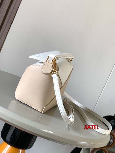 2024年春夏新作入荷高品質 LOEWE バッグ jiatel工場 SIZE:18～12.5～8CM