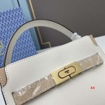 2024年8月1日新品入荷 TORY BURCH ブランドバッグ XX工場SIZE:19-15-9