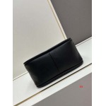 2024年8月1日新品入荷PRADA ブランドバッグ XX工場 SIZE:25x18.5x12.5cm