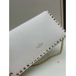 2024年8月1日新品入荷Valentino ブランドバッグ XX工場 SIZE:28cm