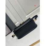 2024年8月1日新品入荷バーバリーバッグ XX工場 SIZE:19 x 6 x 16cm