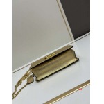 2024年8月1日新品入荷VALENTINO バッグ XX工場 SIZE:19×6×10.5cm