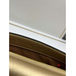 2024年8月1日新品入荷VALENTINO バッグ XX工場 SIZE:19×6×10.5cm