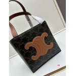 2024年8月1日新品入荷 CELINE  バッグ XX工場 SIZE:15cm