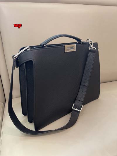 2024年高品質早秋新作入荷 FENDI バッグ wp工場size:38.29.12