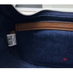 2024年8月1日新品入荷CELINE  バッグ XX工場 SIZE:30CM