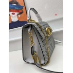 2024年8月2日新品入荷Valentino バッグ XX工場 SIZE:22*17*9cm