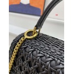 2024年8月2日新品入荷Valentino バッグ XX工場 SIZE:22*17*9cm