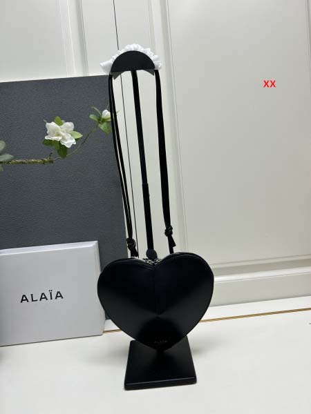 2024年8月2日新品入荷ALAIA Coeur bagバッ...