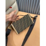 2024年高品質早秋新作入荷 FENDI バッグ wp工場size:22*13*6.5