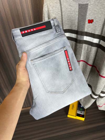 2024年9月27日早秋高品質新品入荷 PRADA ジーンズ...