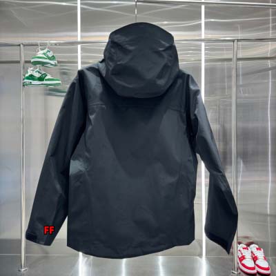 2024年10月11日秋冬新品入荷ARCTERYX 突撃衣  FF工場