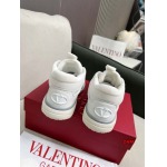 2024年10月8日早秋高品質新品入荷 VALENTINO スニーカー DAM工場35-46