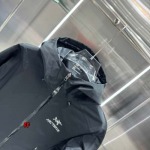 2024年10月11日秋冬新品入荷ARCTERYX 突撃衣  FF工場