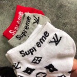 2024年秋冬新品人気 SUPREME  ルイヴィトン靴下一箱4足セット