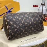 2024年10月31日秋冬原版復刻新品入荷 Speedy 9 Bandoulière 40 Monogram LeatherルイヴィトンM24422 バッグ haiou工場