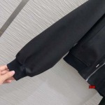 2024年11月5日秋冬新品入荷PRADA 上下セットです xia 工場