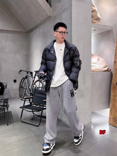 2024年11月18日秋冬高品質新品入荷 PRADA  ダウ...