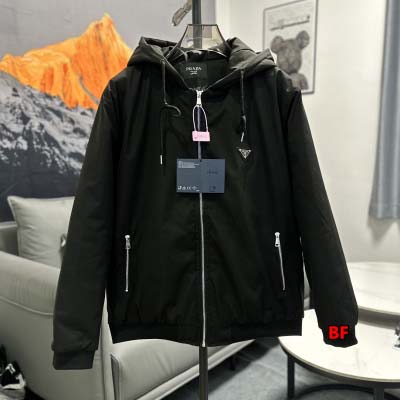 2024年11月18日秋冬新品入荷 PRADA 綿入れの服ジ...