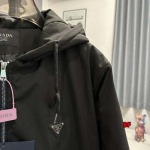 2024年11月18日秋冬新品入荷 PRADA 綿入れの服ジャケットアウター   BF工場